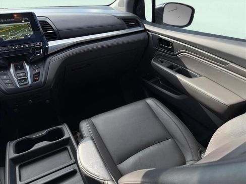 Used 2018 Honda Odyssey Touring image 14