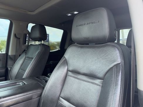 Used 2020 GMC Sierra 1500 Denali RWD image 10