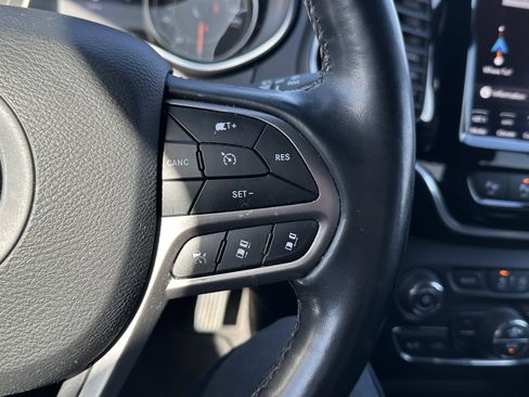 Used 2020 Jeep Cherokee High Altitude AWD/4WD image 21