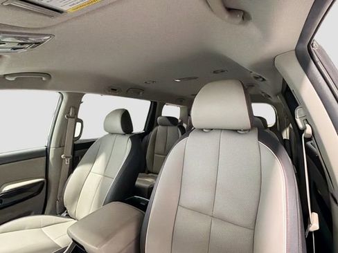 Used 2015 Kia Sedona EX image 19