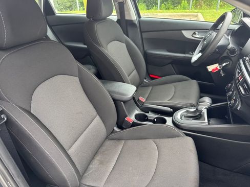 Used 2023 Kia Forte LXS FWD image 35