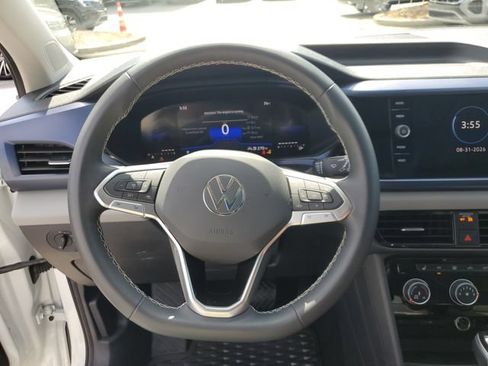 Certified 2023 Volkswagen Taos SE w/ Panoramic Sunroof Package FWD image 31