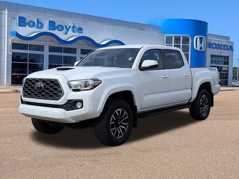 Used 2023 Toyota Tacoma TRD Sport w/ Technology Package image 8