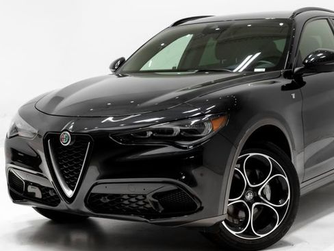 Used 2024 Alfa Romeo Stelvio Ti AWD/4WD image 2