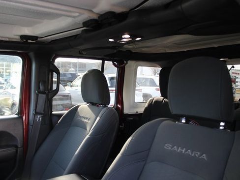 Used 2021 Jeep Wrangler Unlimited Sahara w/ LED Lighting Group image 20