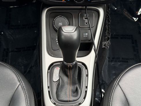 Used 2019 Jeep Compass Latitude image 11