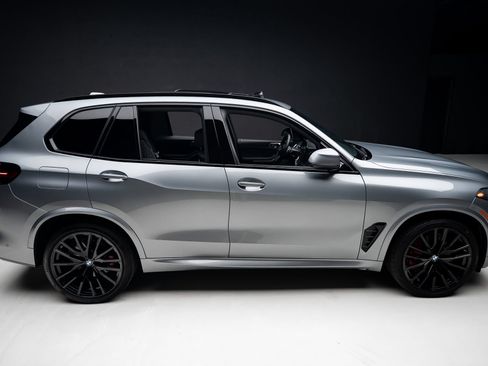Used 2025 BMW X5 sDrive40i w/ M Sport Package RWD image 35