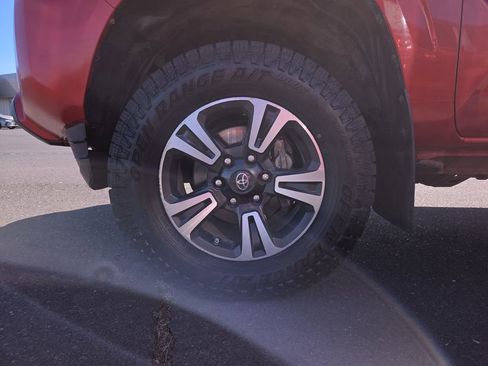 Certified 2022 Toyota Tacoma SR image 22