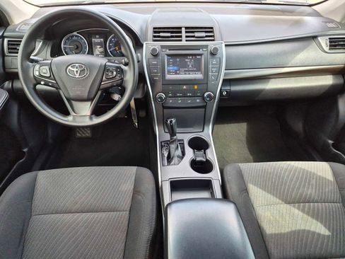Used 2017 Toyota Camry LE FWD image 19
