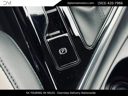 Used 2023 Kia Niro SX Touring FWD image 43