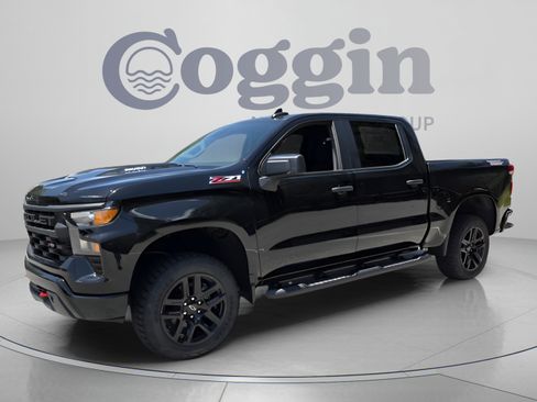 New 2026 Chevrolet Silverado 1500 Custom Trail Boss AWD/4WD image 1