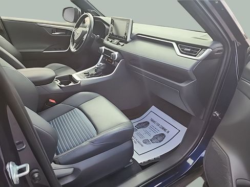 Used 2020 Toyota RAV4 XSE image 15