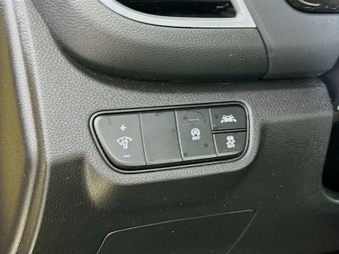 Certified 2022 Kia Seltos SX w/ Sunroof Package AWD/4WD image 10