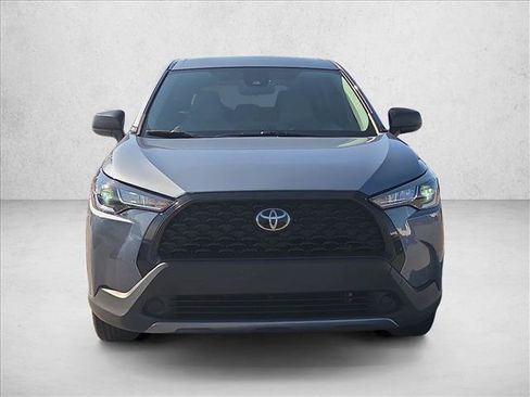 Used 2022 Toyota Corolla Cross L AWD/4WD image 2