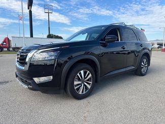 Used 2025 Nissan Pathfinder SL w/ Cargo Package FWD video 2