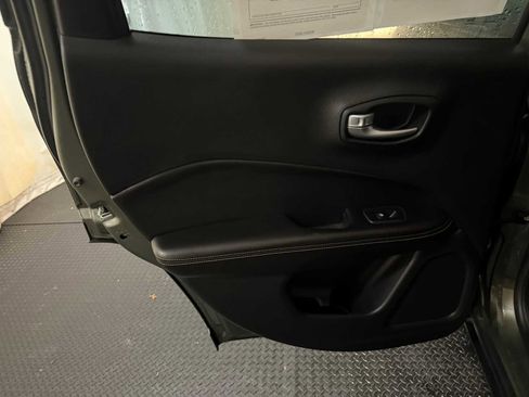 Certified 2021 Jeep Compass Latitude image 23