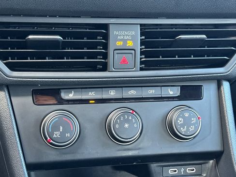 Used 2024 Volkswagen Jetta Sport image 18