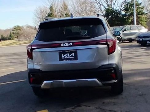 Certified 2025 Kia Seltos S image 2