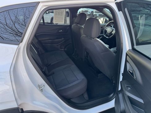 Used 2025 Chevrolet Trax RS w/ Driver Confidence Package image 21