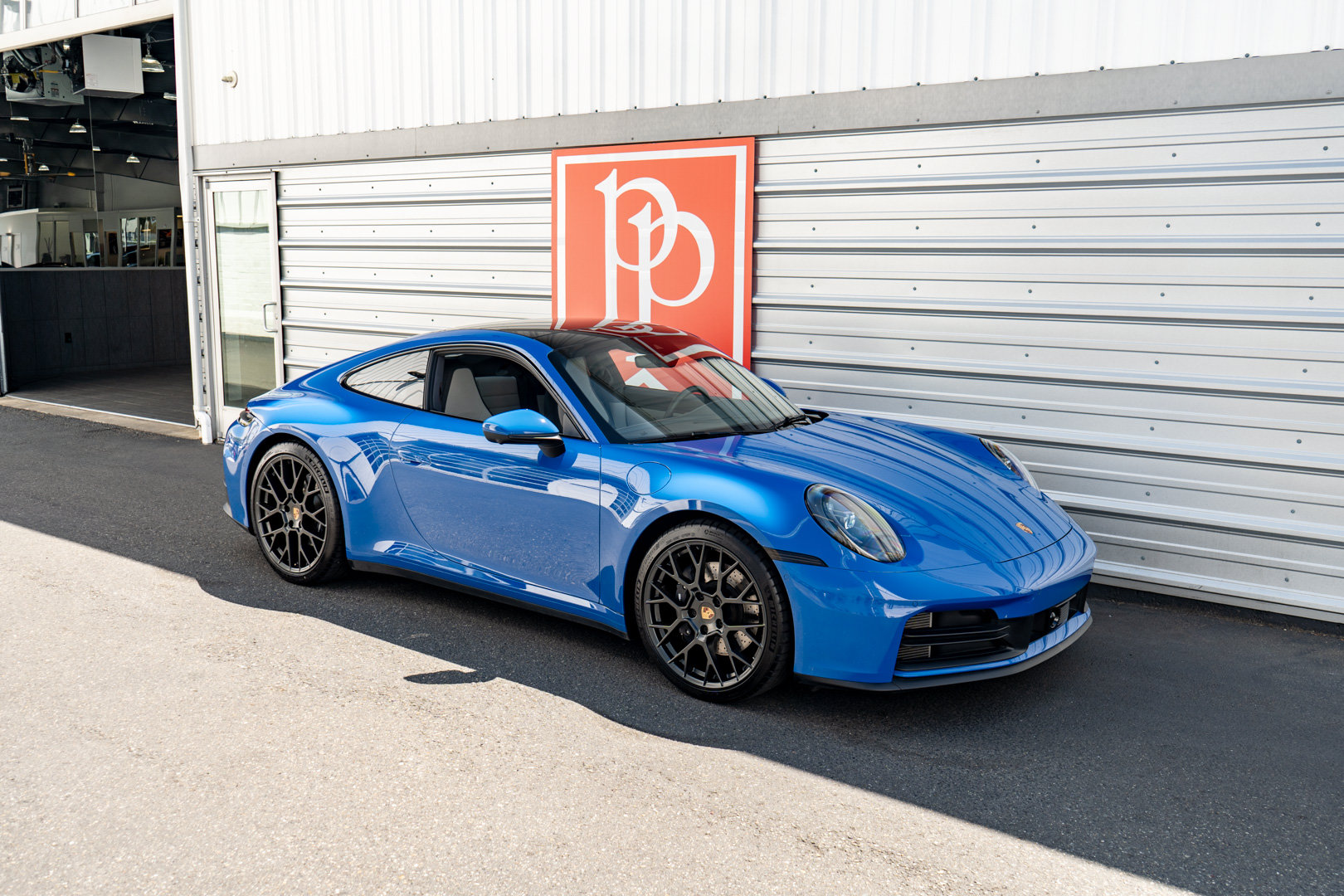 Used 2025 Porsche 911 Carrera RWD image 39