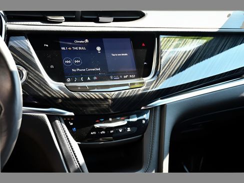 Used 2024 Cadillac XT6 Premium Luxury w/ LPO, Floor Liner Package AWD/4WD image 21