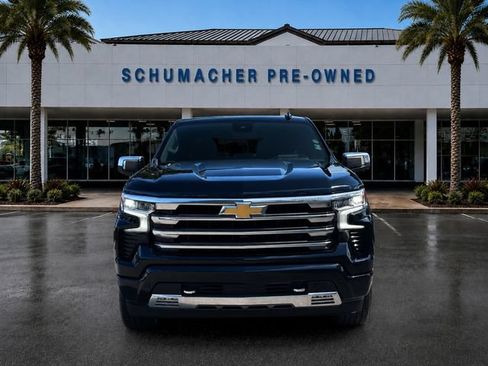 Used 2025 Chevrolet Silverado 1500 High Country AWD/4WD image 2