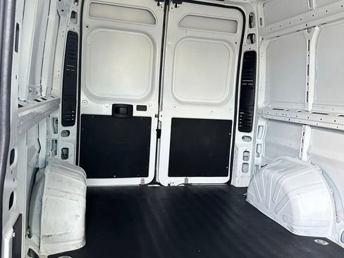 Used 2025 RAM ProMaster 2500 w/ Convenience Group FWD image 25