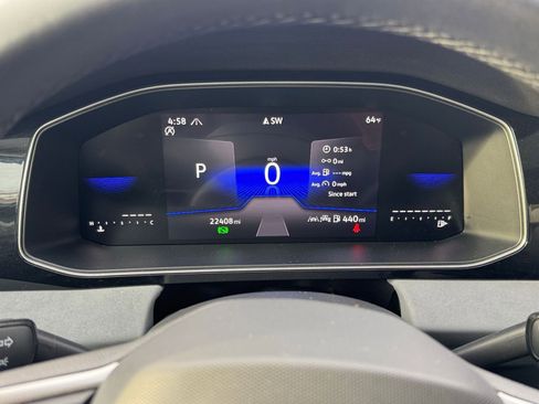 Used 2025 Volkswagen Jetta SE image 35