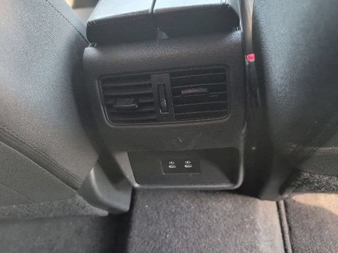 Used 2024 Nissan Rogue SV AWD/4WD image 14