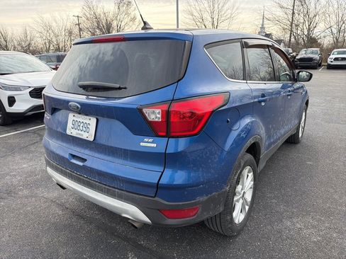 Used 2019 Ford Escape SE image 5