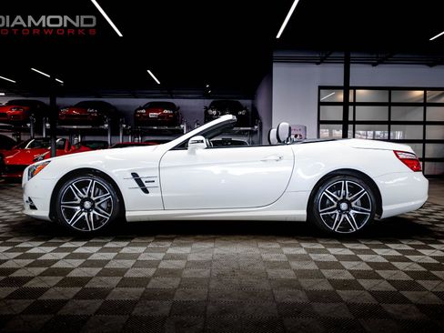 Used 2015 Mercedes-Benz SL 550 image 12