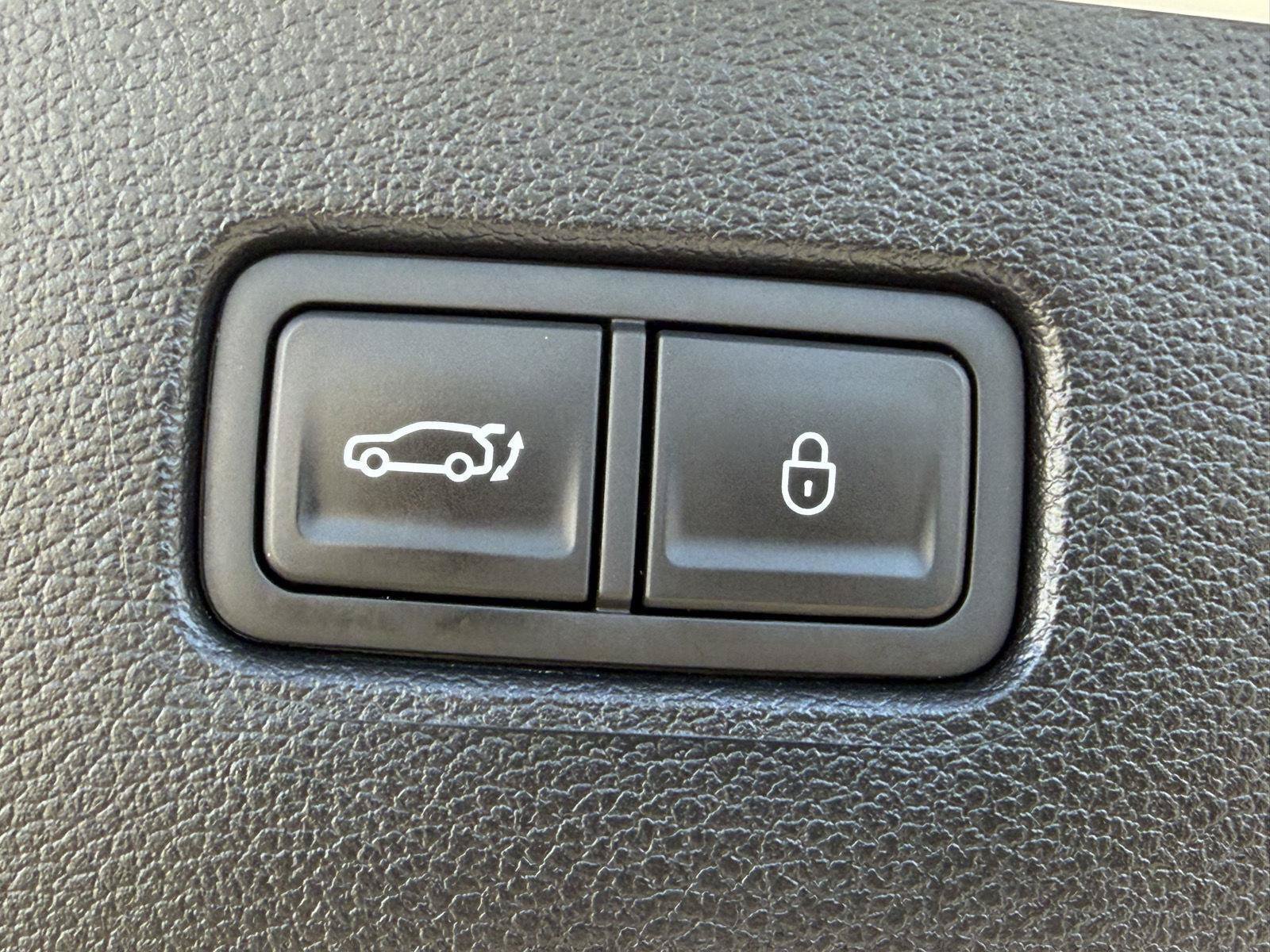 Used 2025 Genesis GV80 2.5T Standard AWD/4WD image 46