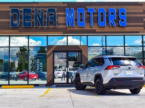 Used 2020 Toyota RAV4 XLE image 30