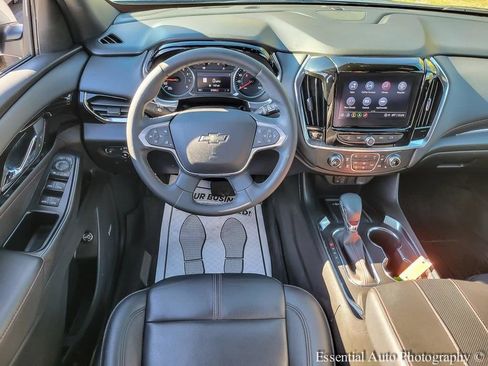 Used 2023 Chevrolet Traverse RS w/ LPO, Floor Liner Package AWD/4WD image 13