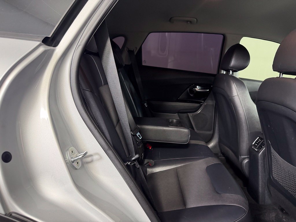 Used 2019 Kia Niro S Touring FWD image 20