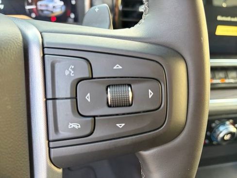 Certified 2024 GMC Sierra 1500 SLT image 6