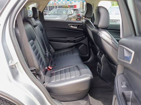 Used 2024 Ford Edge SEL AWD/4WD image 10
