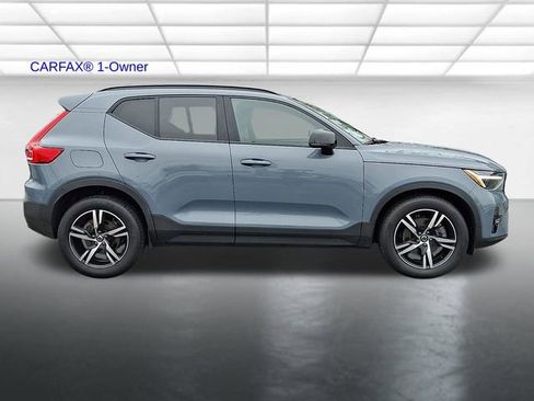 Certified 2023 Volvo XC40 B5 Plus w/ Climate Package AWD/4WD image 9