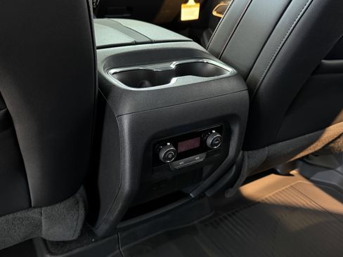 New 2026 Chevrolet Traverse Z71 image 13