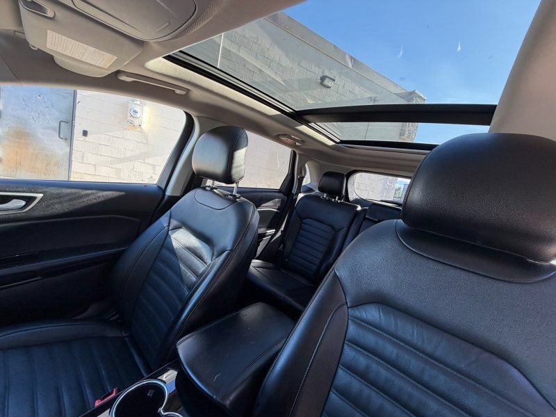 Used 2017 Ford Edge SEL w/ Equipment Group 201A AWD/4WD image 8