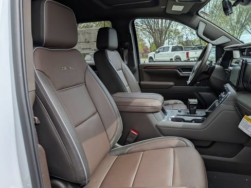 New 2026 GMC Sierra 1500 Denali w/ Denali Reserve Package AWD/4WD image 25