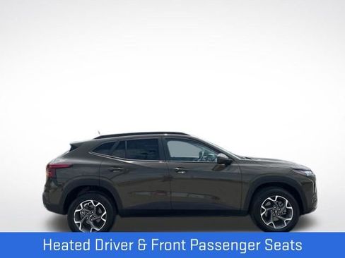 Certified 2024 Chevrolet Trax LT w/ Driver Confidence Package FWD image 16