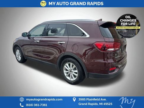 Used 2019 Kia Sorento LX w/ LX Convenience Package image 5