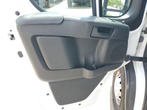 Used 2023 RAM ProMaster 2500 FWD image 8