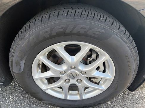 Used 2023 Chrysler Pacifica Touring-L FWD image 35