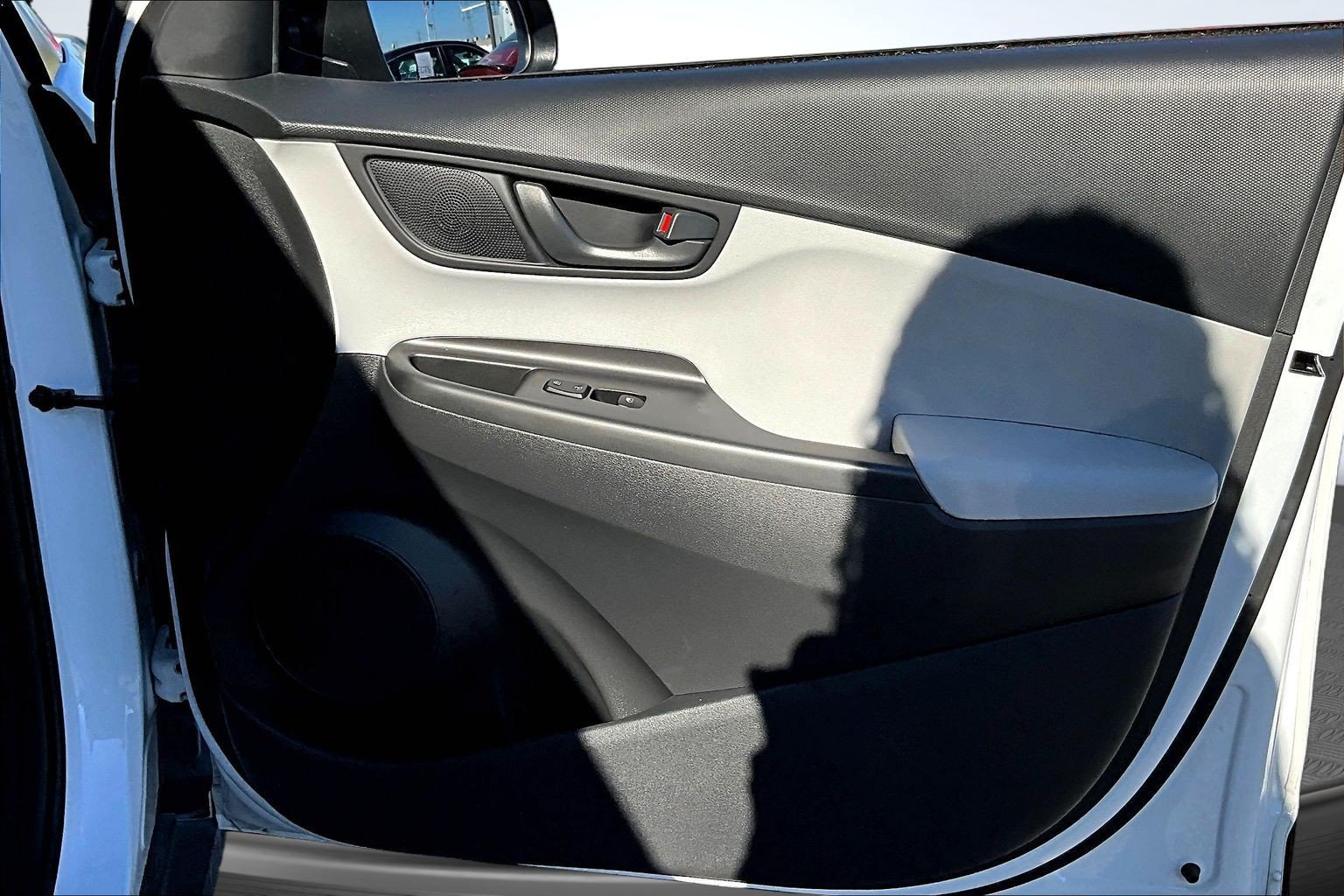 Used 2023 Hyundai Kona SEL FWD image 22