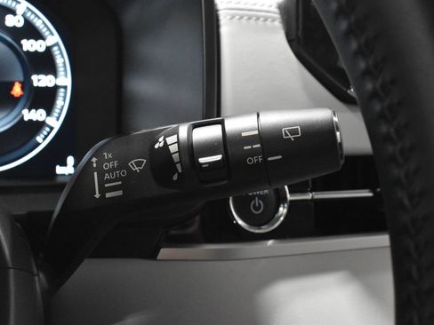 Used 2023 Mitsubishi Outlander SEL image 13