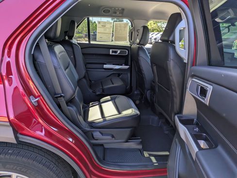 Certified 2023 Ford Explorer XLT w/ Equipment Group 202A AWD/4WD image 36
