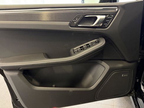 New 2026 Porsche Macan GTS image 15