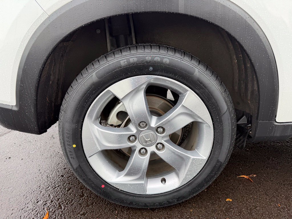 Used 2021 Honda HR-V LX image 9